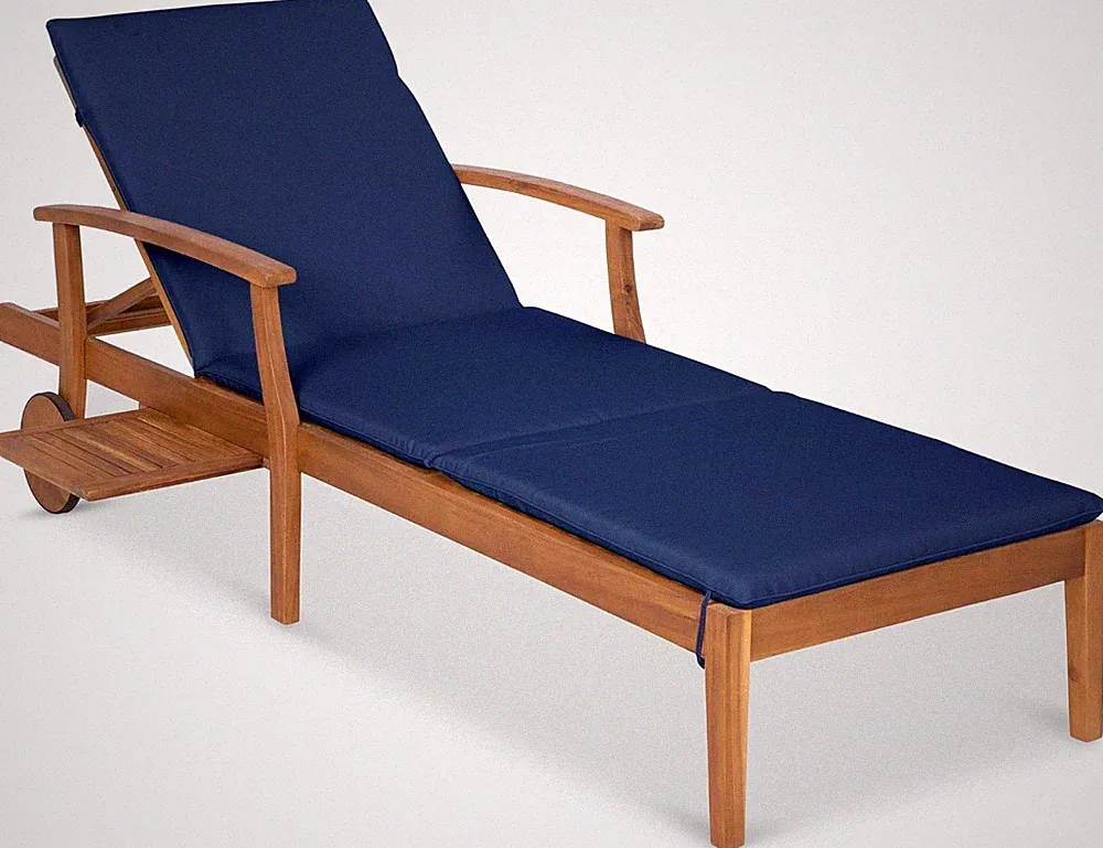 38 in Chaise